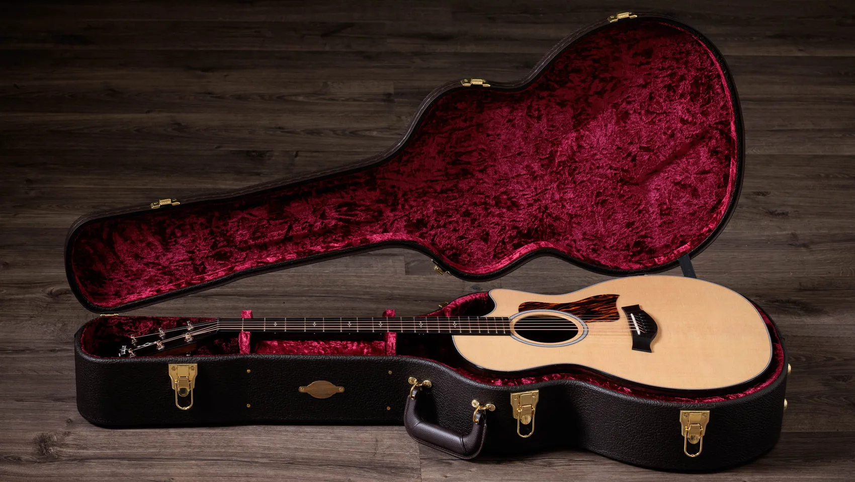 Taylor-414ce-1208275084-(2026 Spec)-gallery-01-2025.jpg